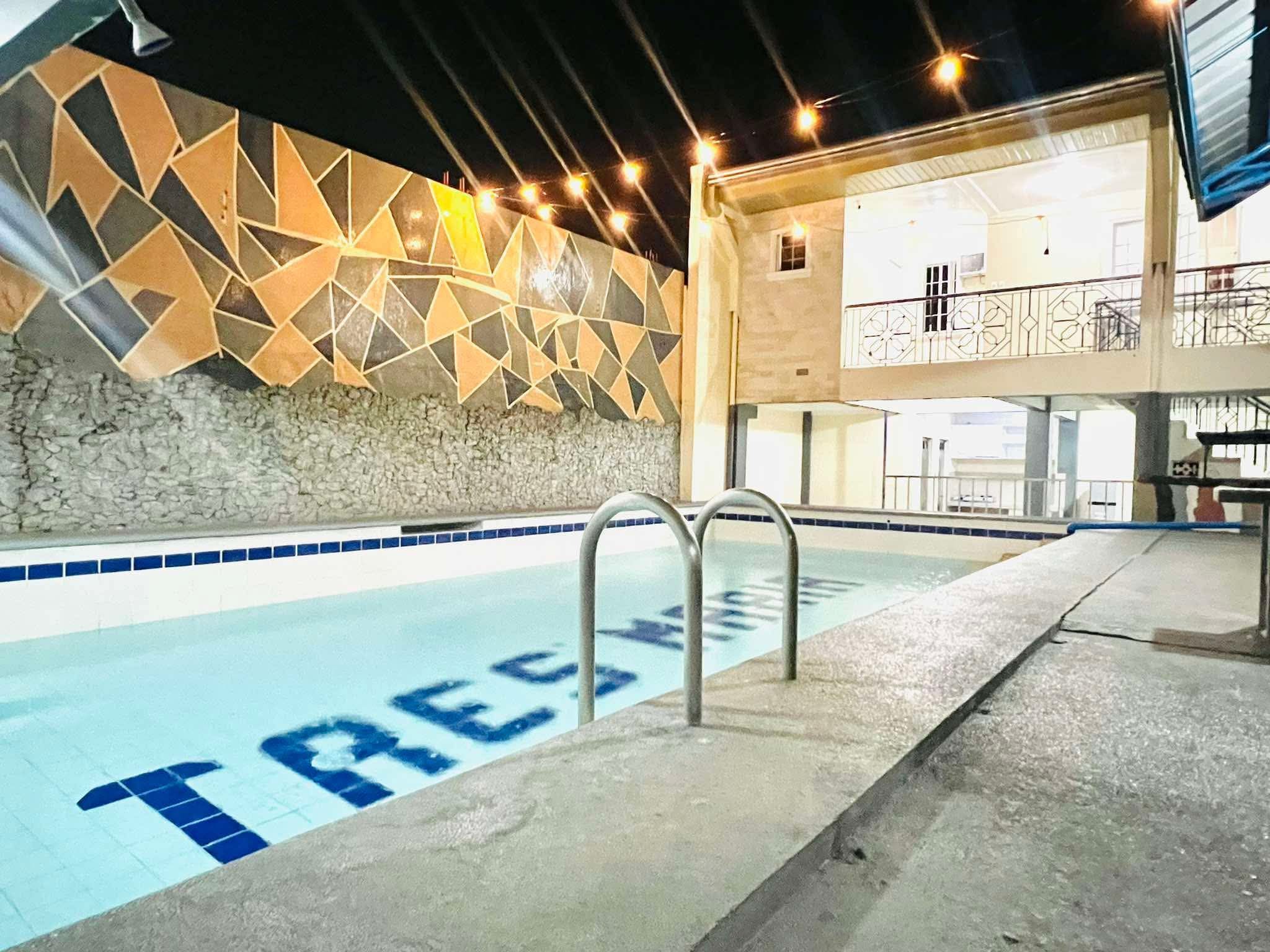 j&j private resort primary image