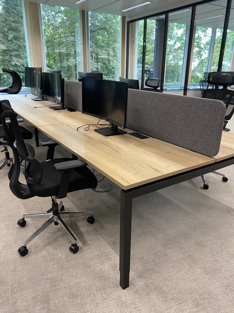 6x persons wood top bench desks with metal black legs and grey separator product image 1