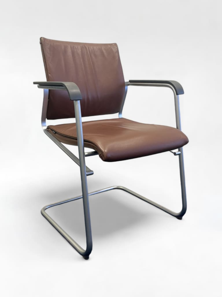 Wilkhahn Bruin Leren Vergaderstoel met Armleuningen product image 1