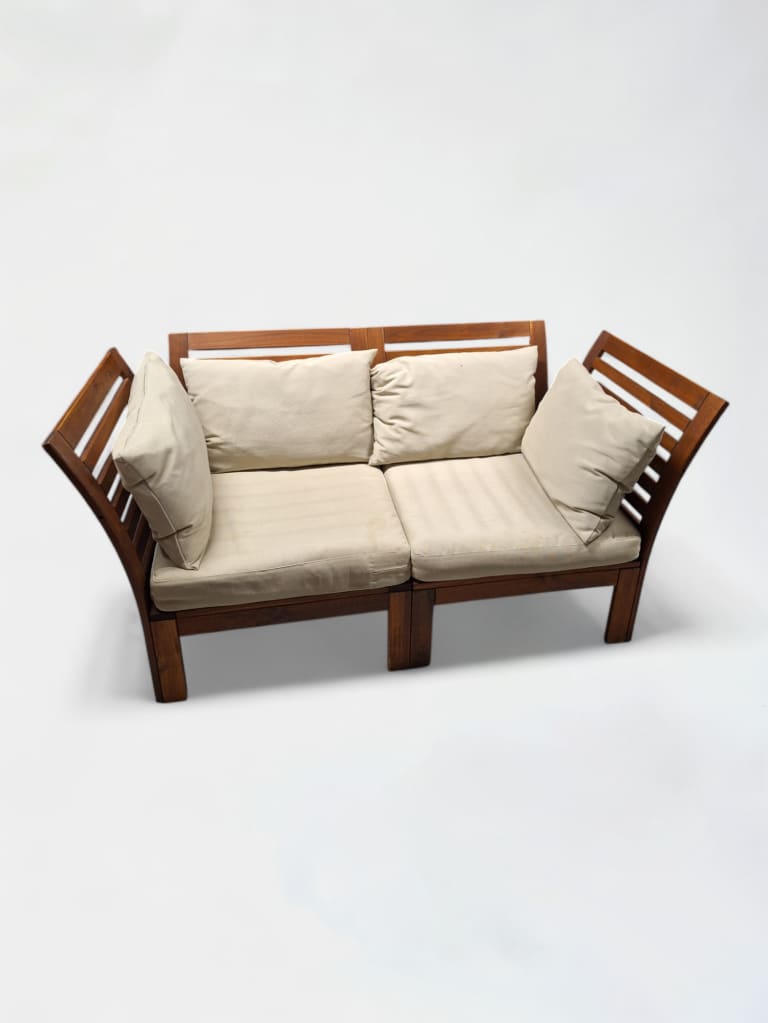 Ikea houten tuinbank met 2 zitplaatsen en beige kussens product image 1