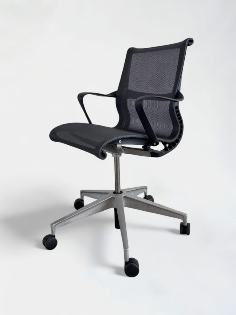 Siège de bureau Herman Miller gris anthracite avec accoudoir product image 1