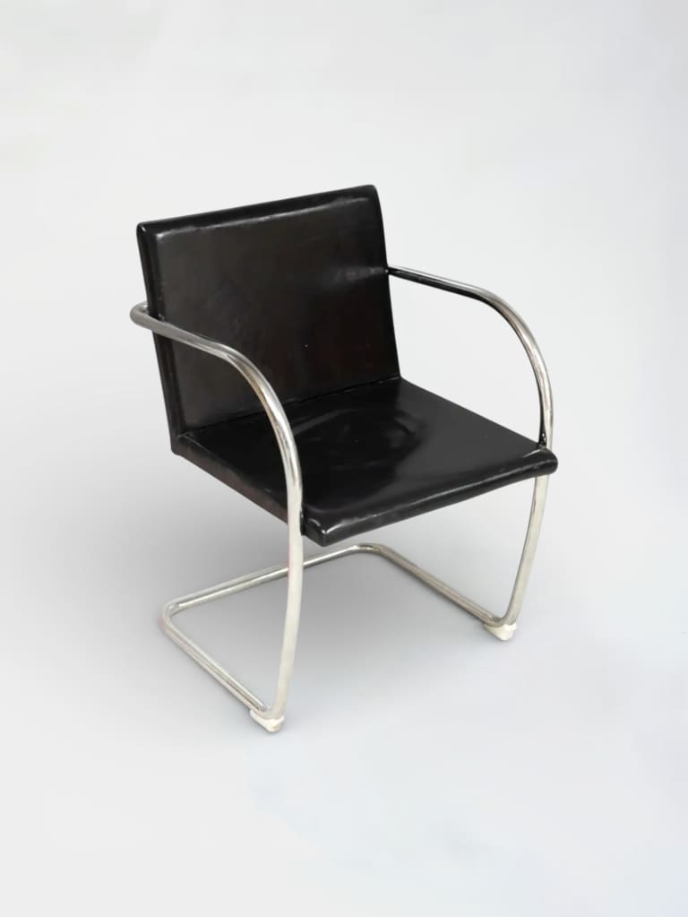 Knoll Brno replica Chaise en cuir noir avec accoudoirs et pieds en acier product image 1