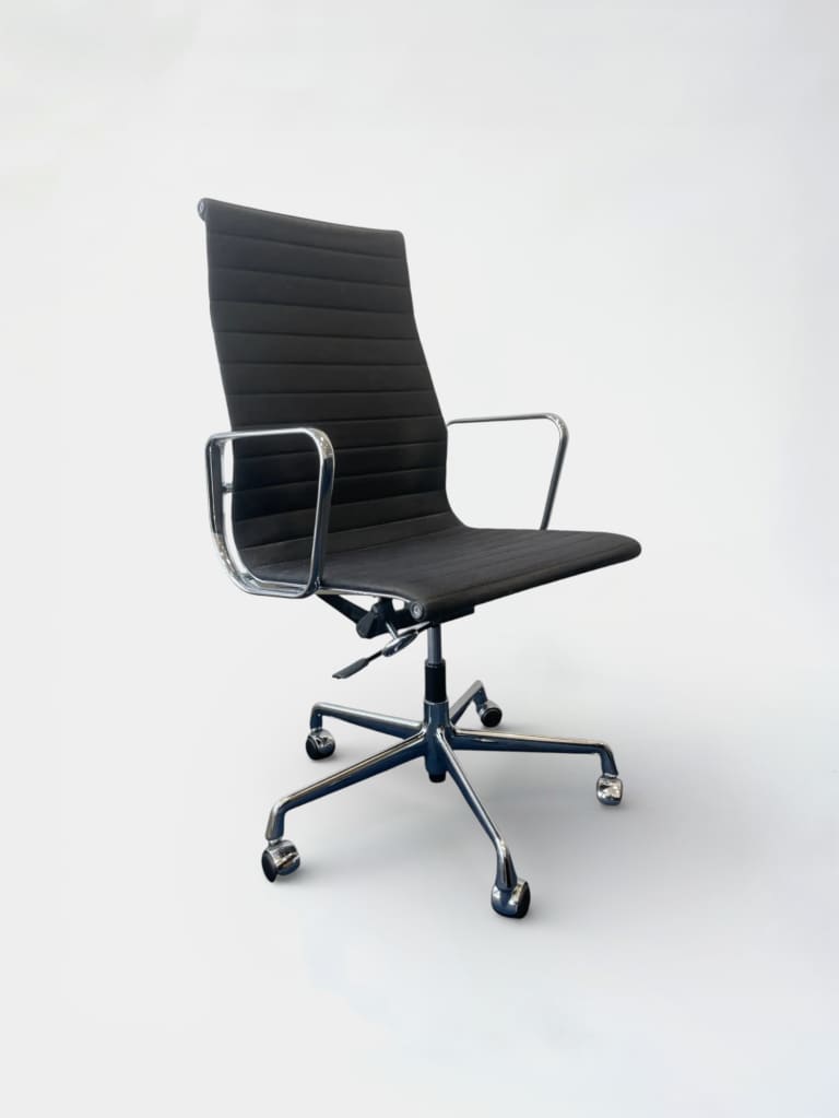 Vitra Eames - Hopsak Black EA119 product image 1