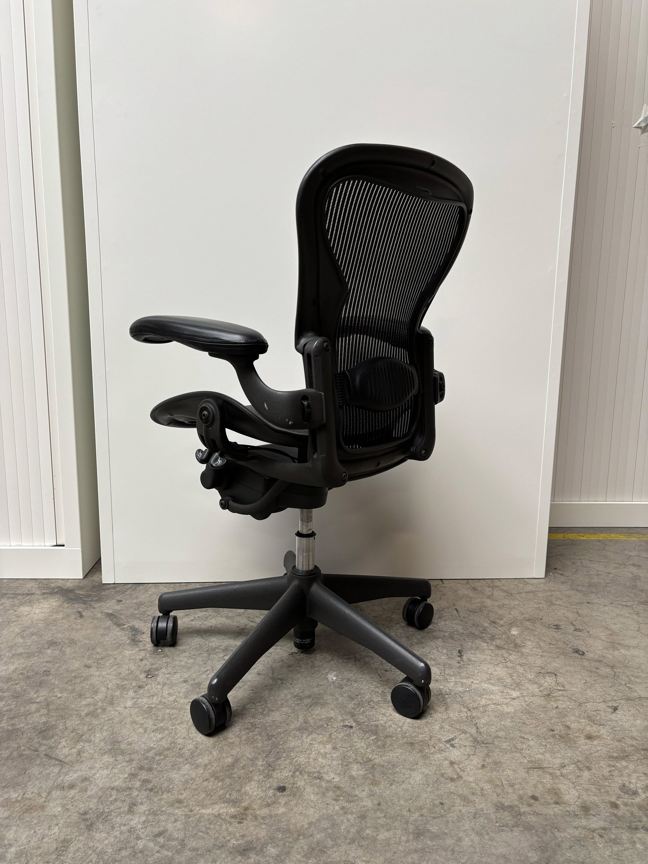 Relieve Furniture | Herman miller size A