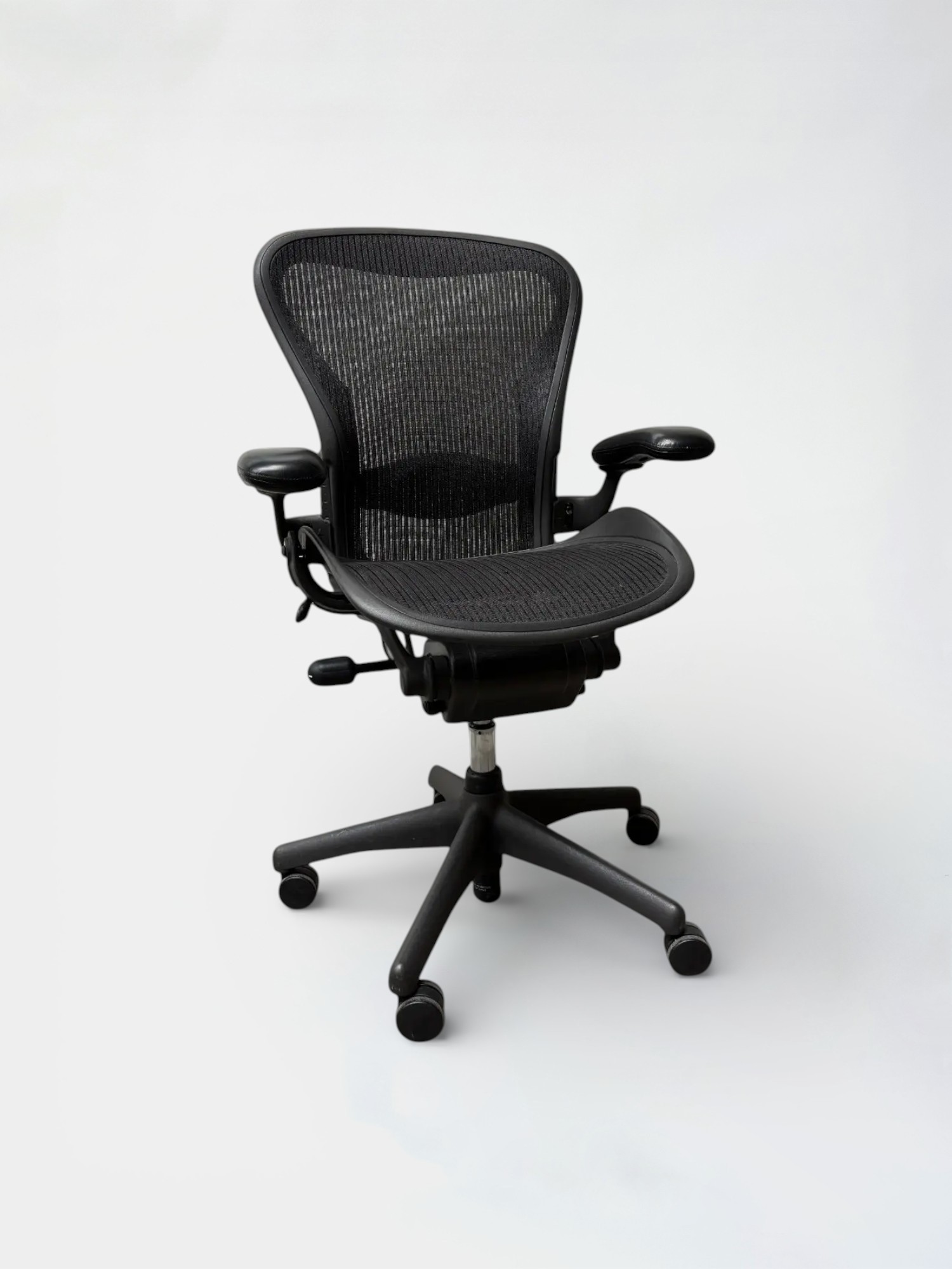 Relieve Furniture | Herman Miller Size B Aeron Black Mesh Office 