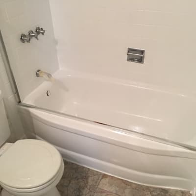 Blue Collar Tub and Tile Refinishing  gallery image.