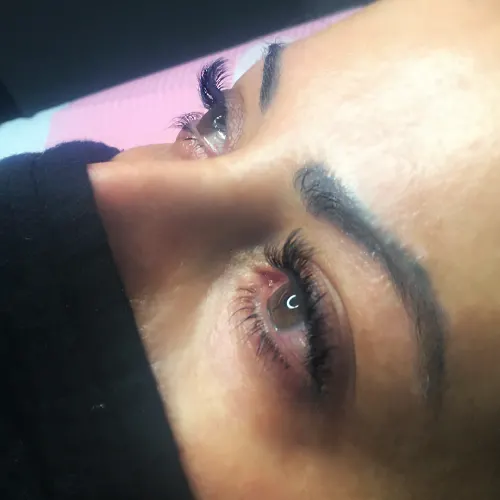 Long eyelash extensions- Natural Lashes