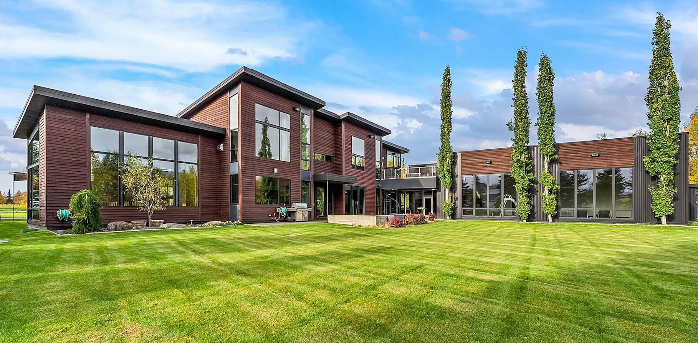 3400 E 112TH AVE, ANCHORAGE, AK. Photo by Zack Hayes Media