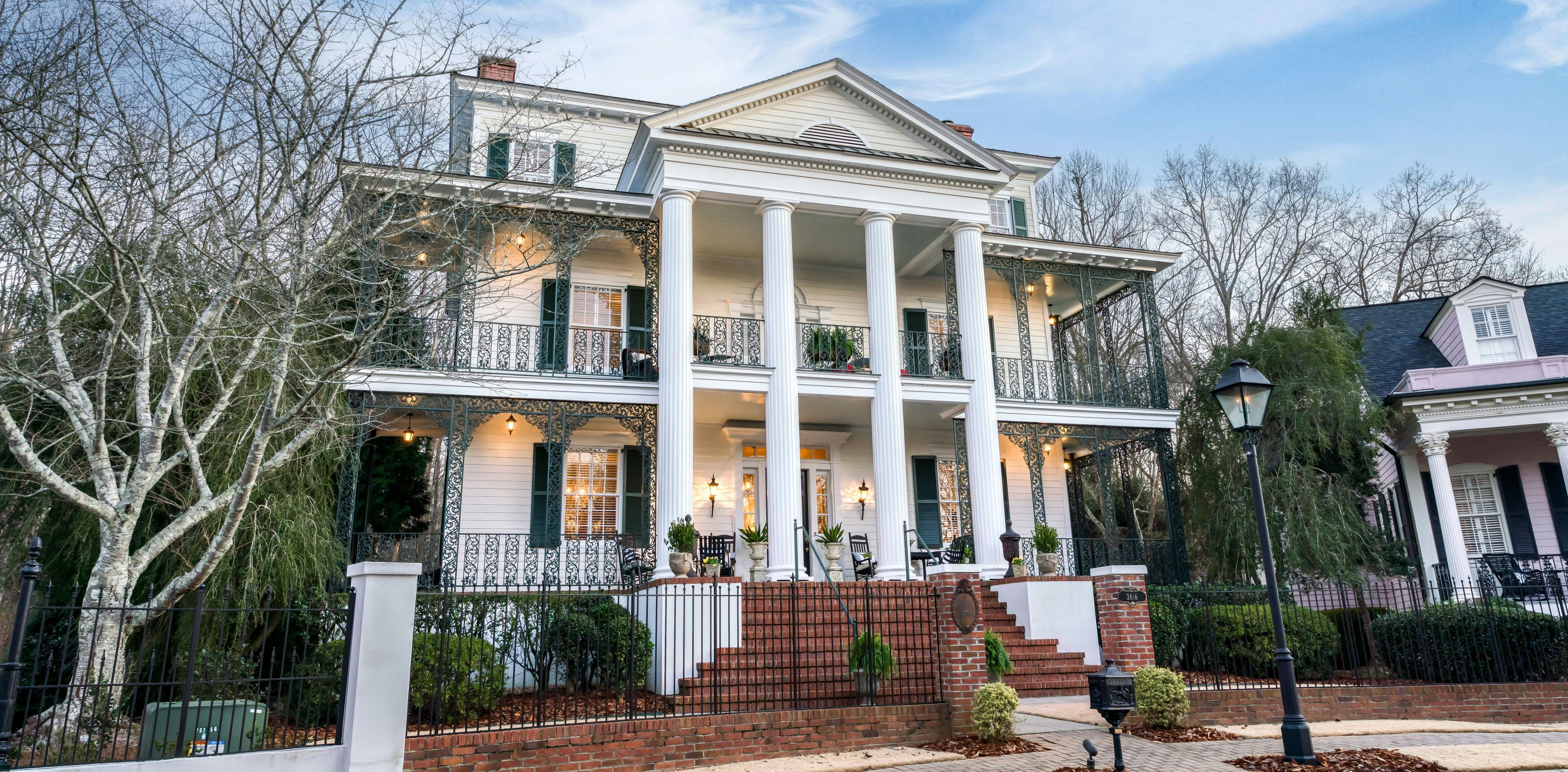 3816 Turnberry Ct, Duluth, GA. Photography credit to George Stewart, Impact Photo.