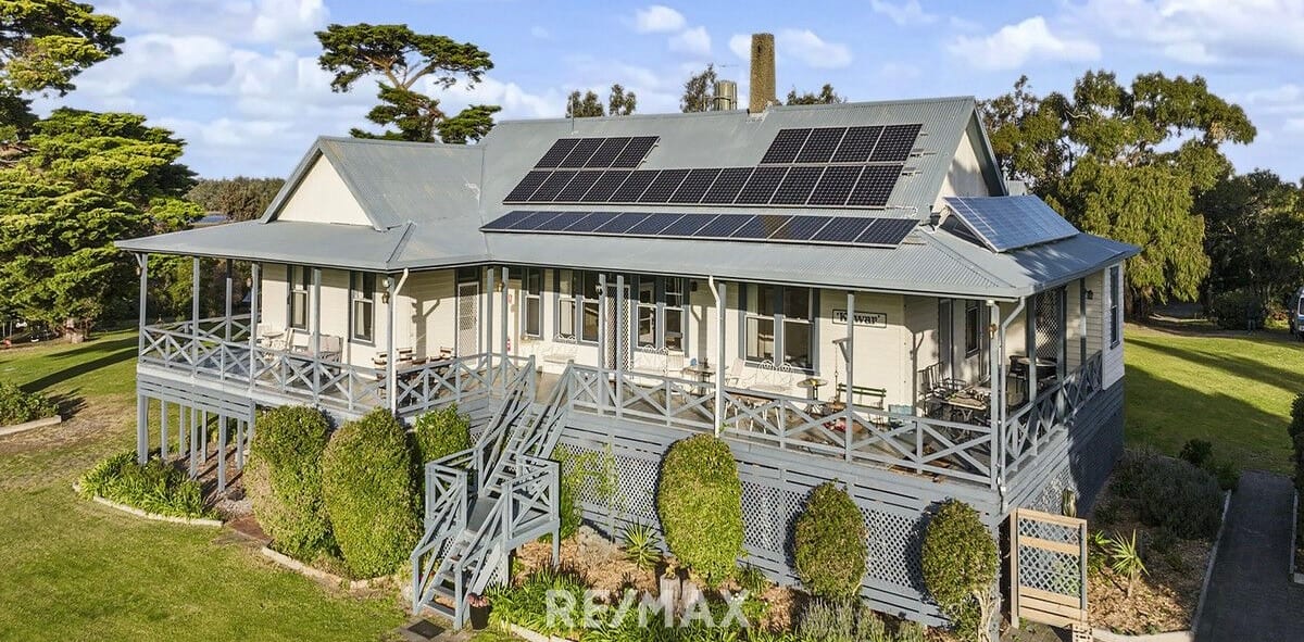 16238354-8-40CD199 Fraser Island, Victoria, Australia