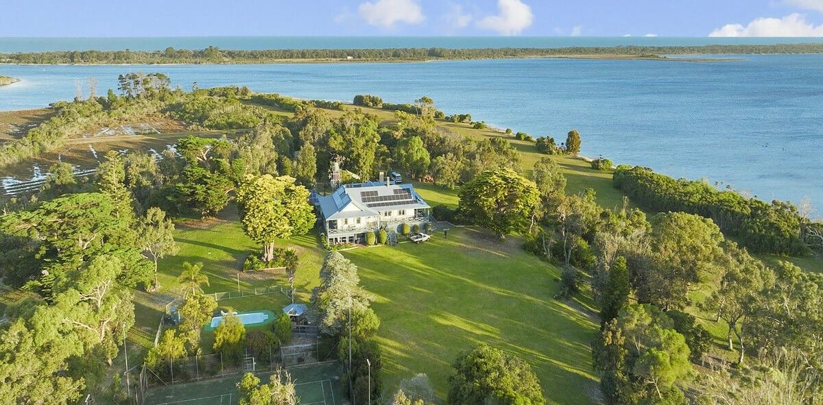 Fraser Island, Victoria, Australia Fraser Island, Victoria, Australia