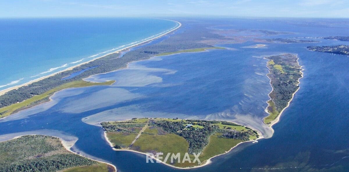 16238354-1-39288AB Fraser Island, Victoria, Australia