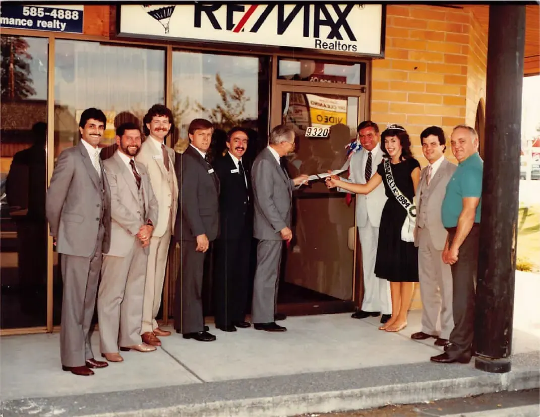 remax-performance-realty-opening