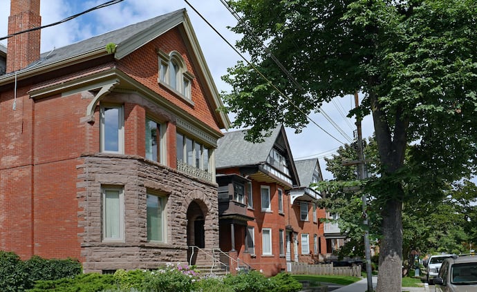 detached Toronto houses