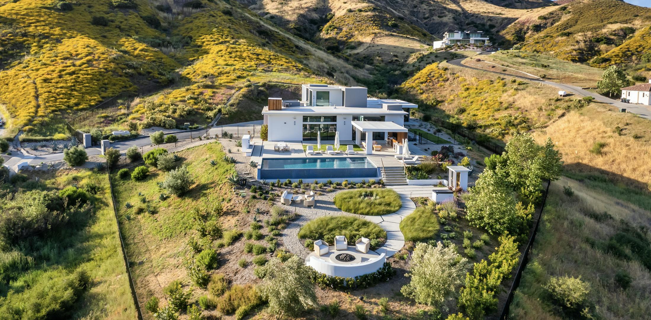 31625 LOBO CANYON RD
AGOURA HILLS, CA 91301