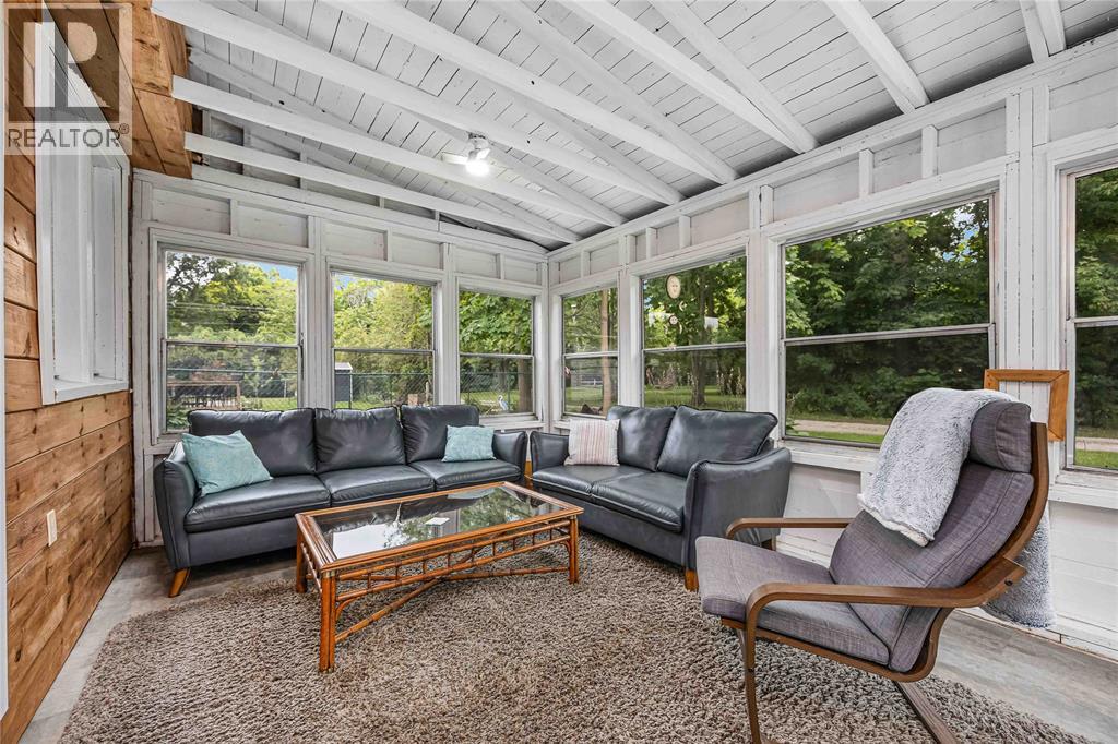 7790 Gallie Street – Balcony