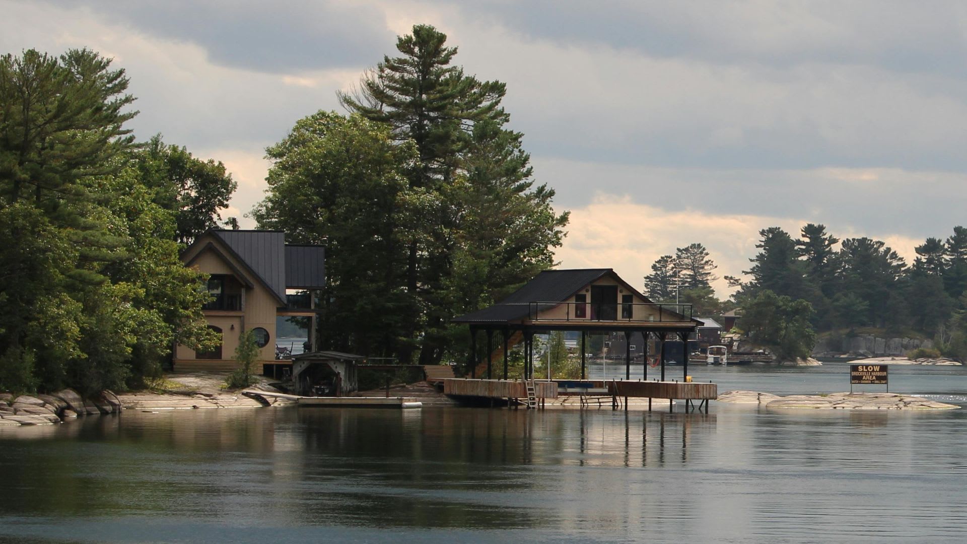 Ontario cottage market