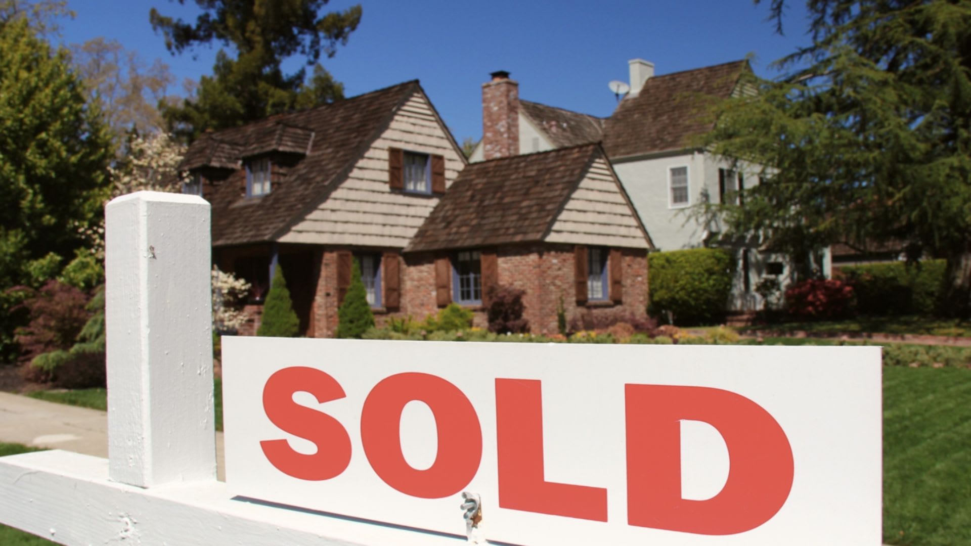 What Taxes Do You Pay When Selling a House in Ontario?