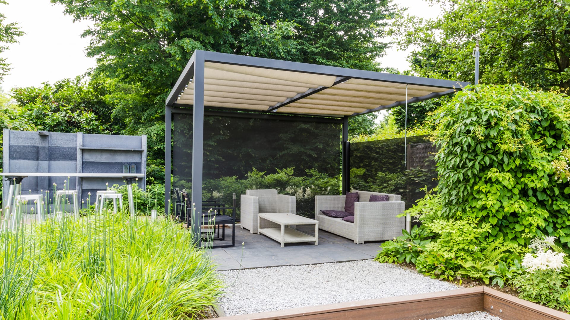 Easy Ways to Bring Your Outdoor Space Back to Life