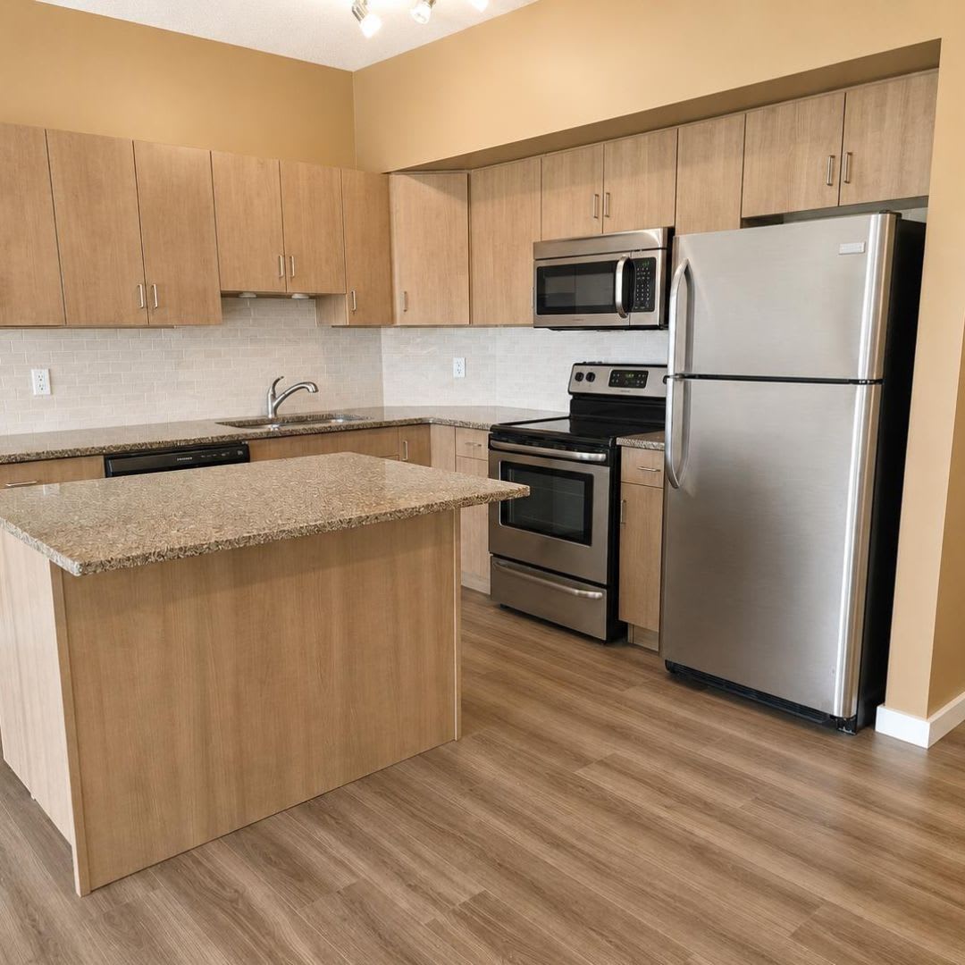 #203 10518 113 St NW Edmonton, Alberta (2)