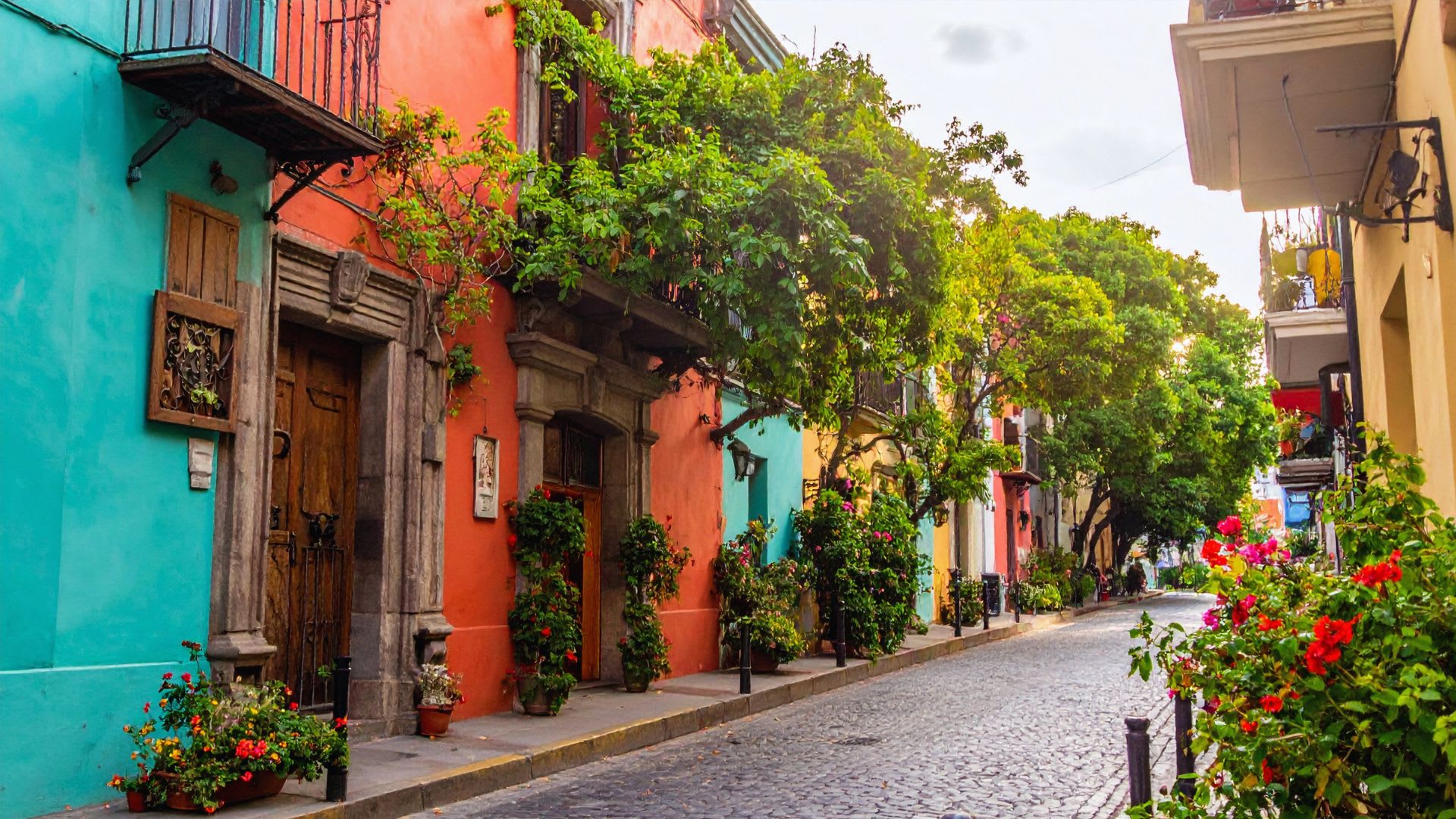 Buying a Vacation Home in Mexico: Costs, Rules and Questions to Ask