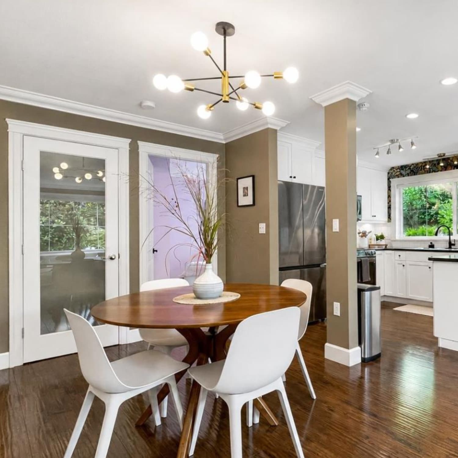 109 33599 2 AVENUE-2