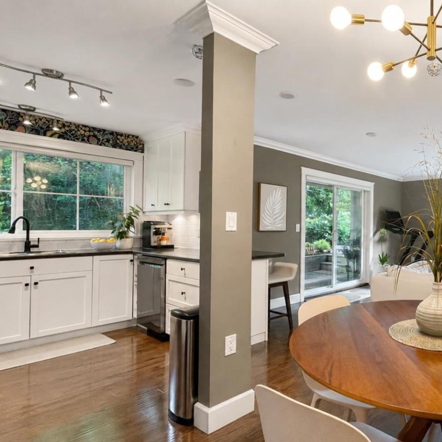 109 33599 2 AVENUE -1