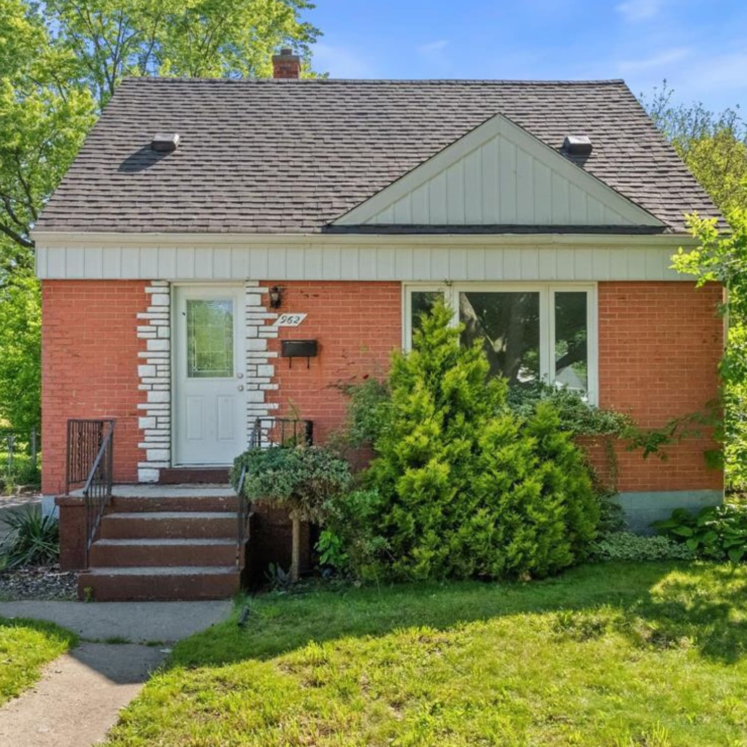 962 Askin Avenue Windsor, Ontario -1