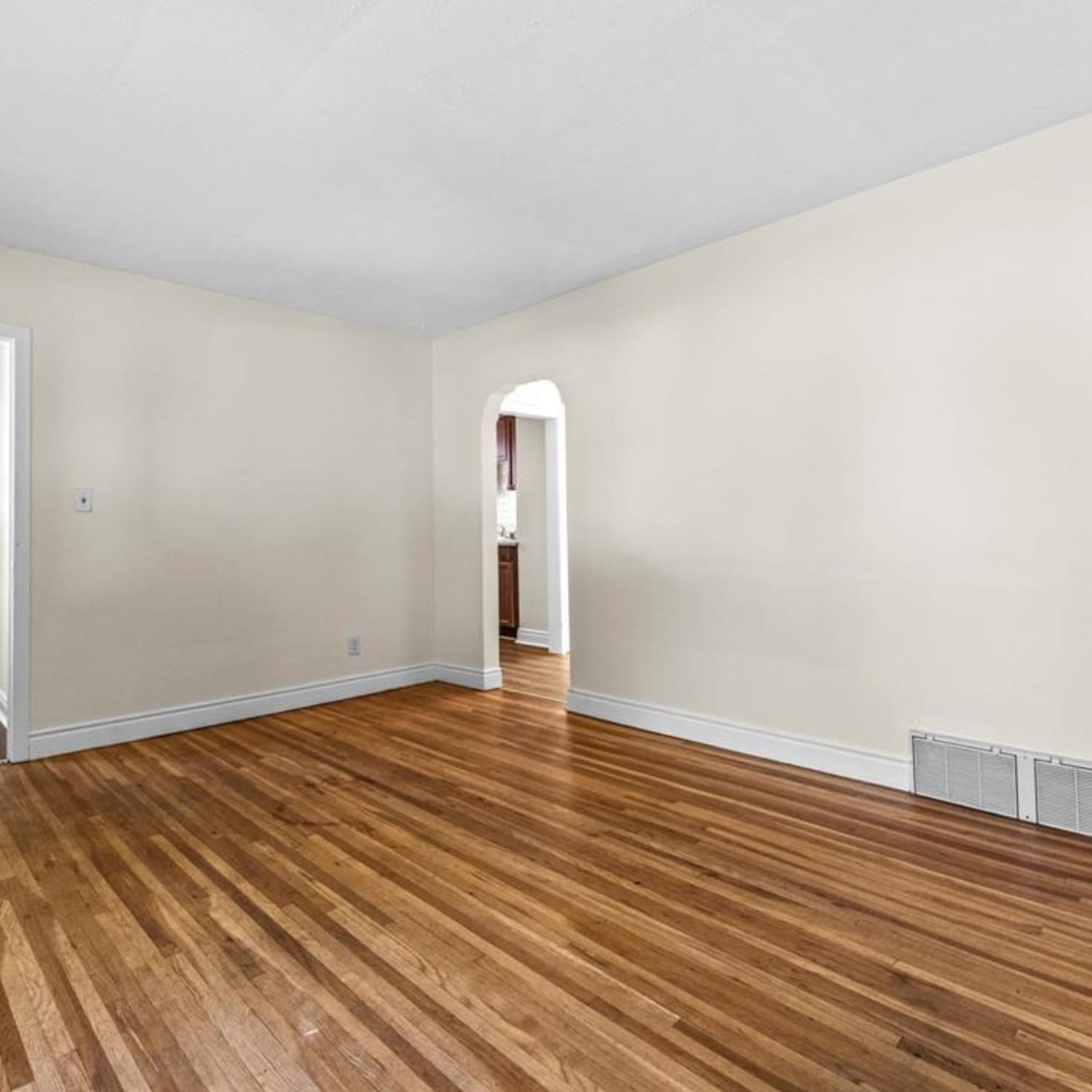962 Askin Avenue Windsor, Ontario-2
