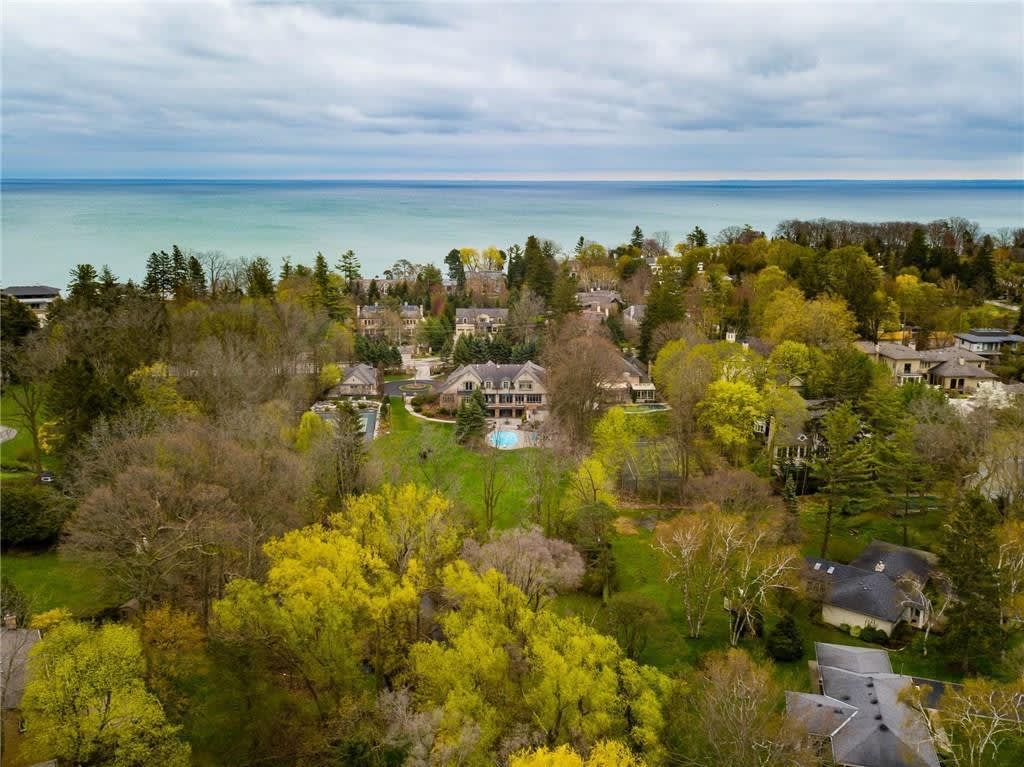 REMAX-Collection-luxury-homes-30734689_43