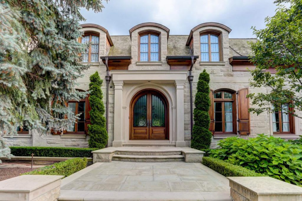 REMAX-Collection-luxury-homes-W3929970_170918045750526-1024×682