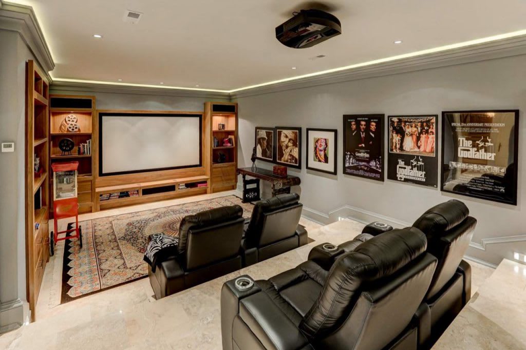 REMAX-Collection-luxury-homes-W3929970_170918045341893-1024×682