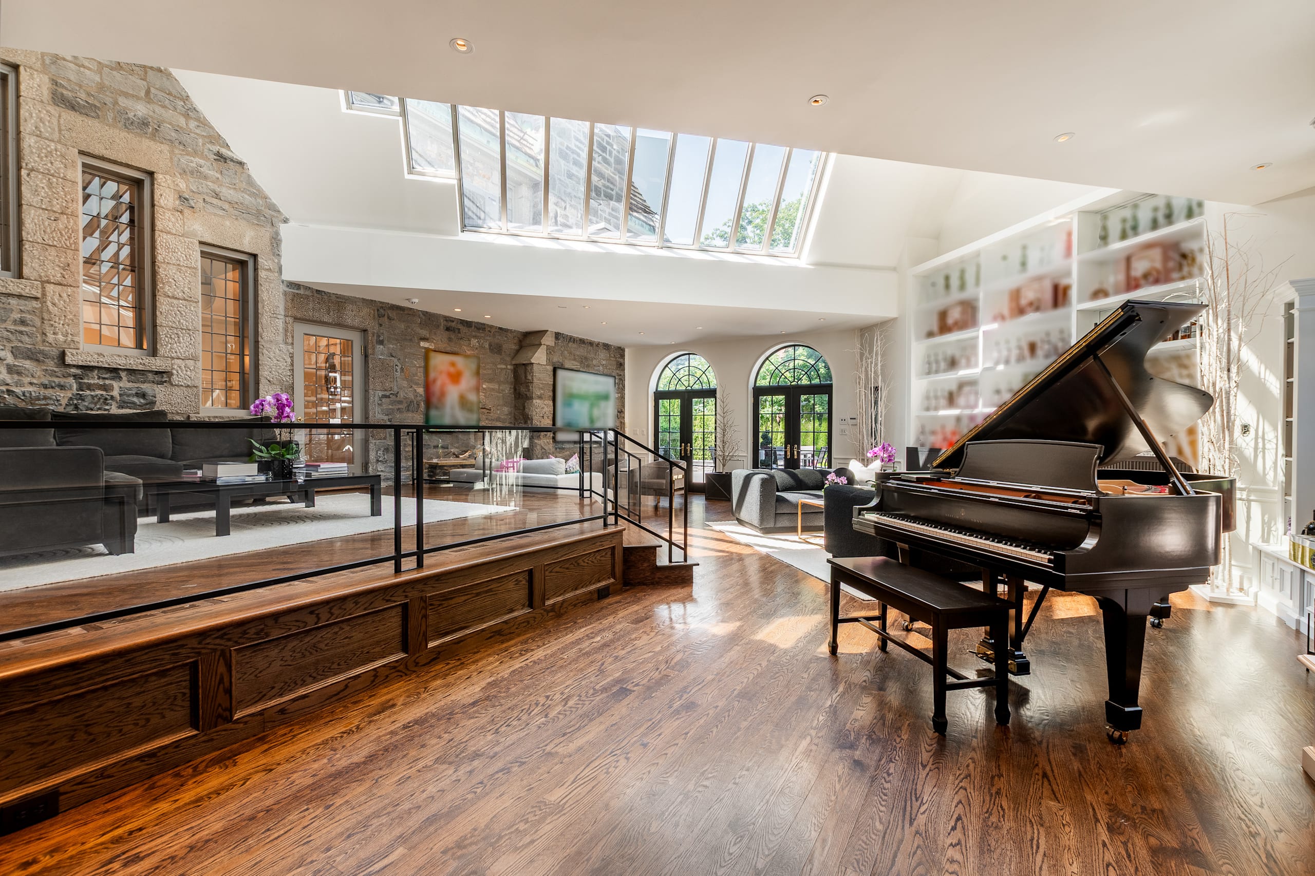 3057-alex-parent blur (1)