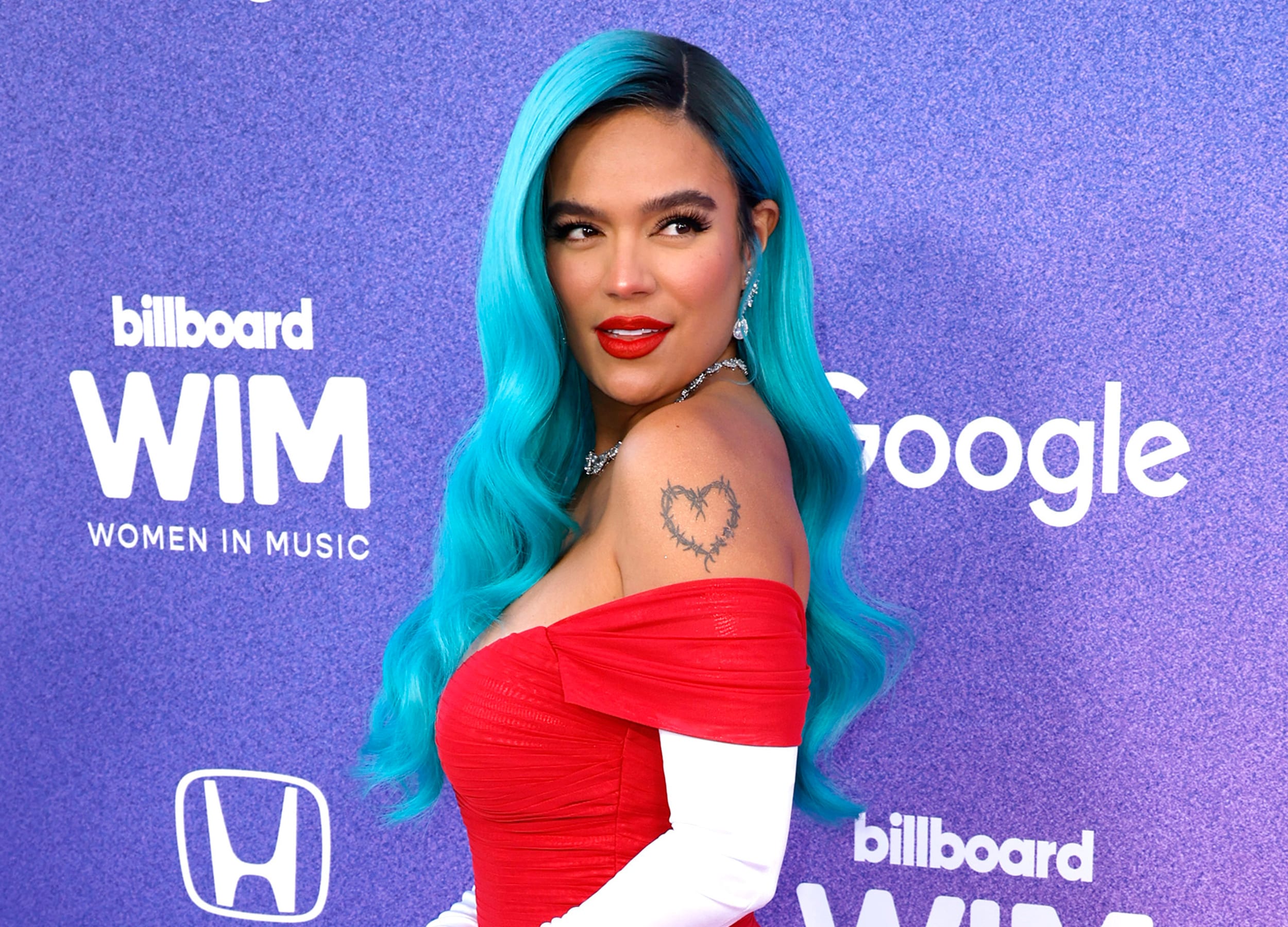 1. Karol G's blue hair and outfit at the 2021 Latin American Music Awards - wide 8