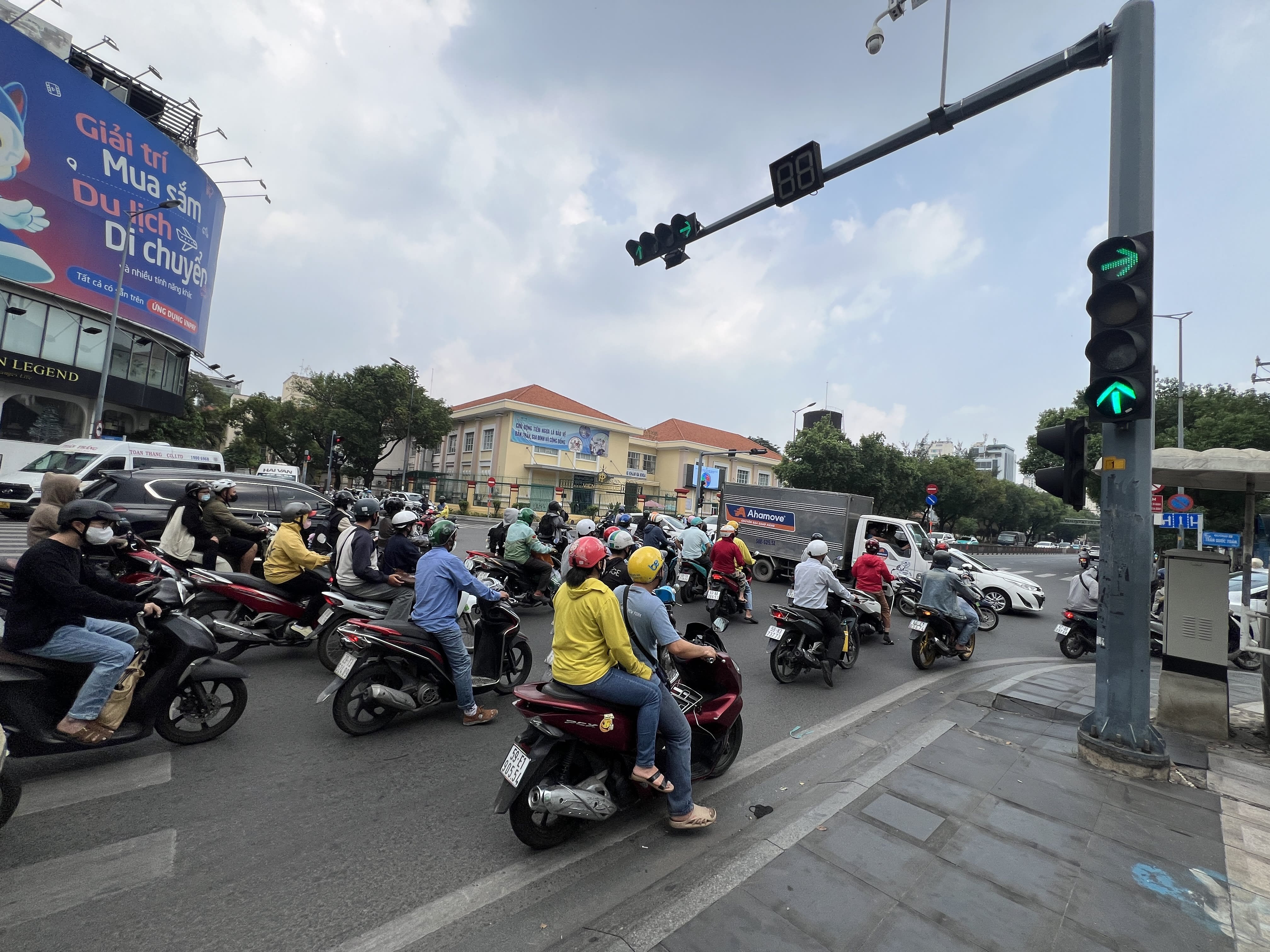 ho-chi-minh-vacation-1.jpg
