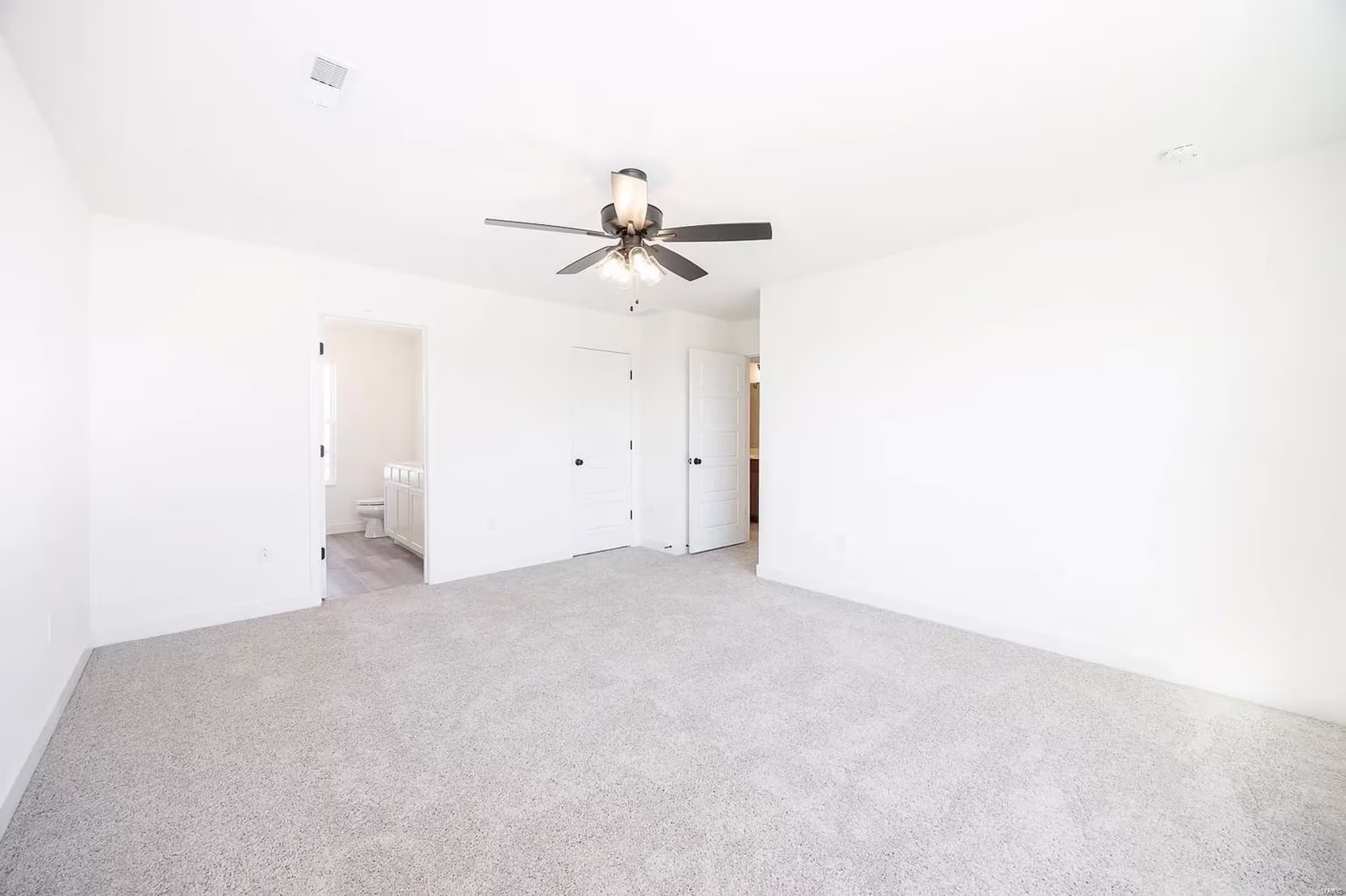 Interior Photo - Franklin