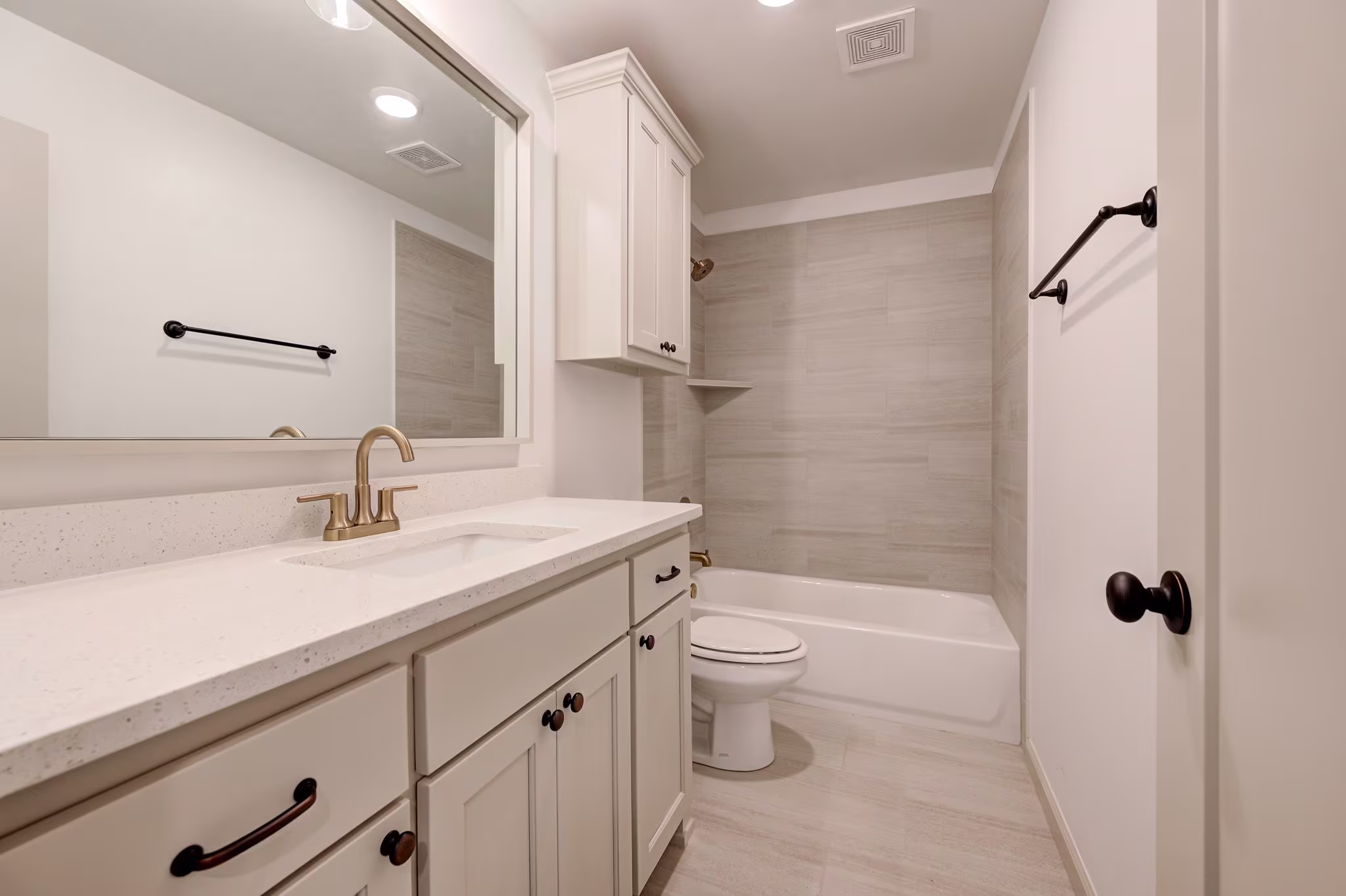 Finns Point - Interior Photo 29