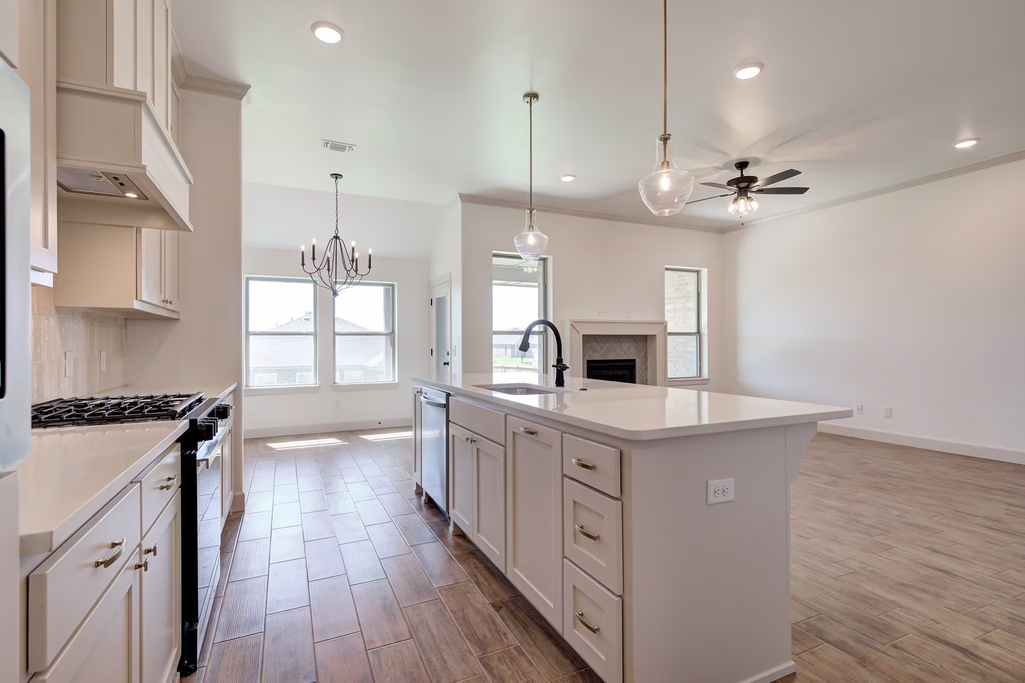 Montauk - Interior Photo 10