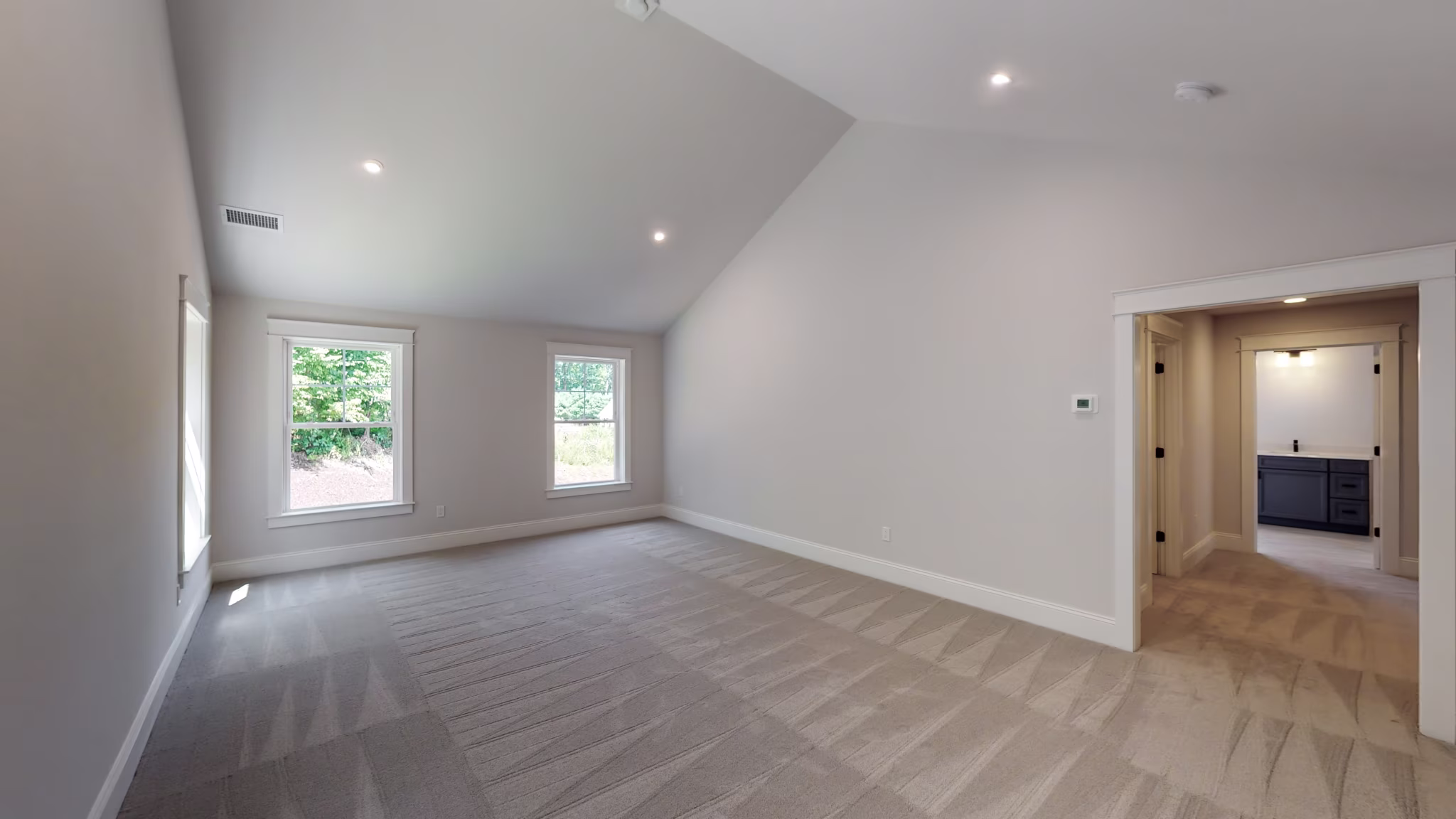 Lillinonah - Interior Photo 11
