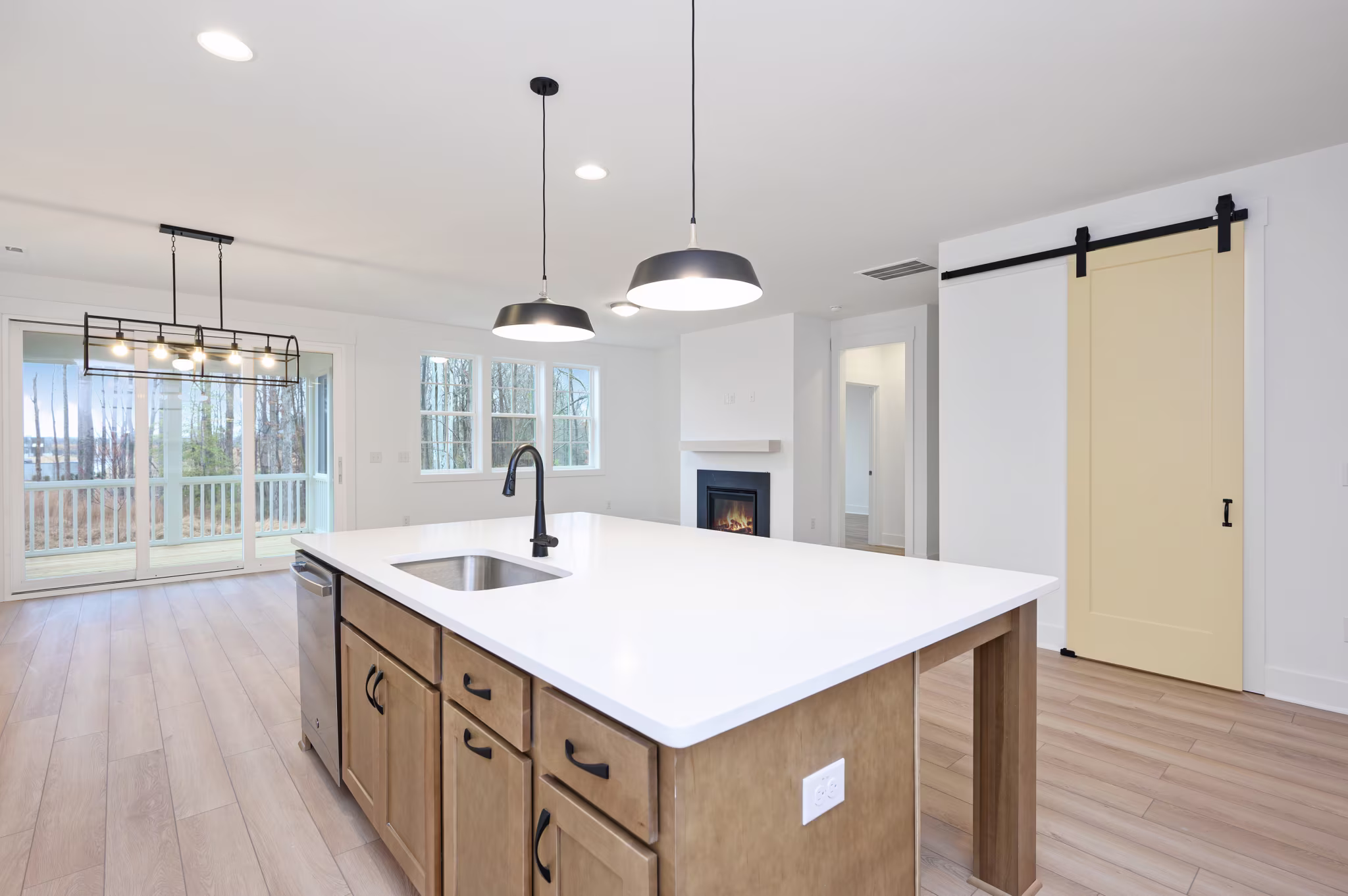 Beau - Interior Photo 18