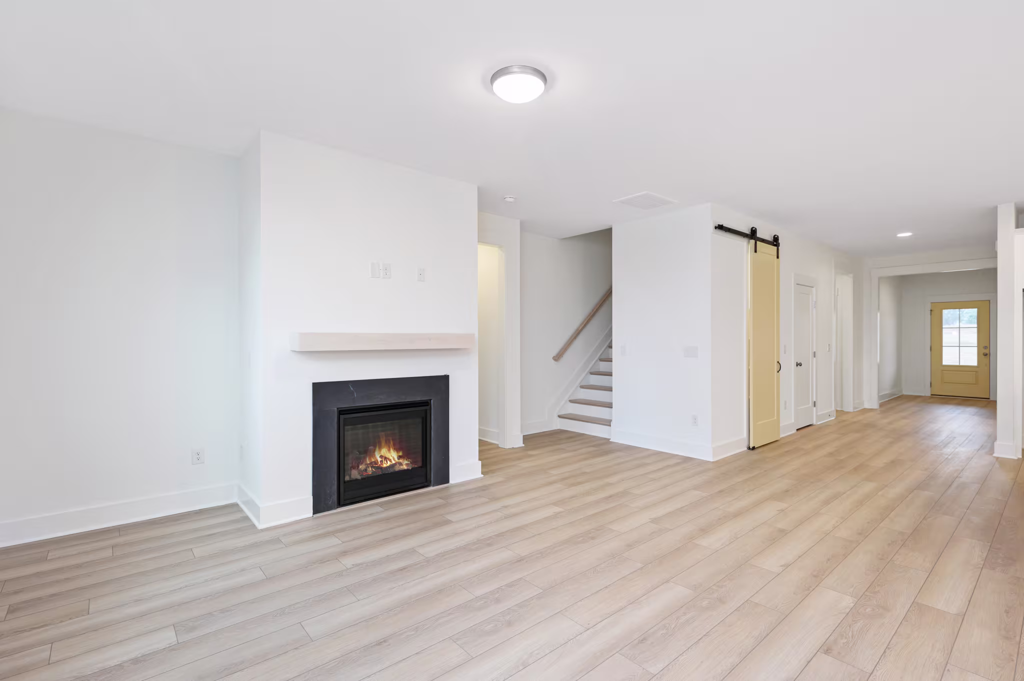 Beau - Interior Photo 15