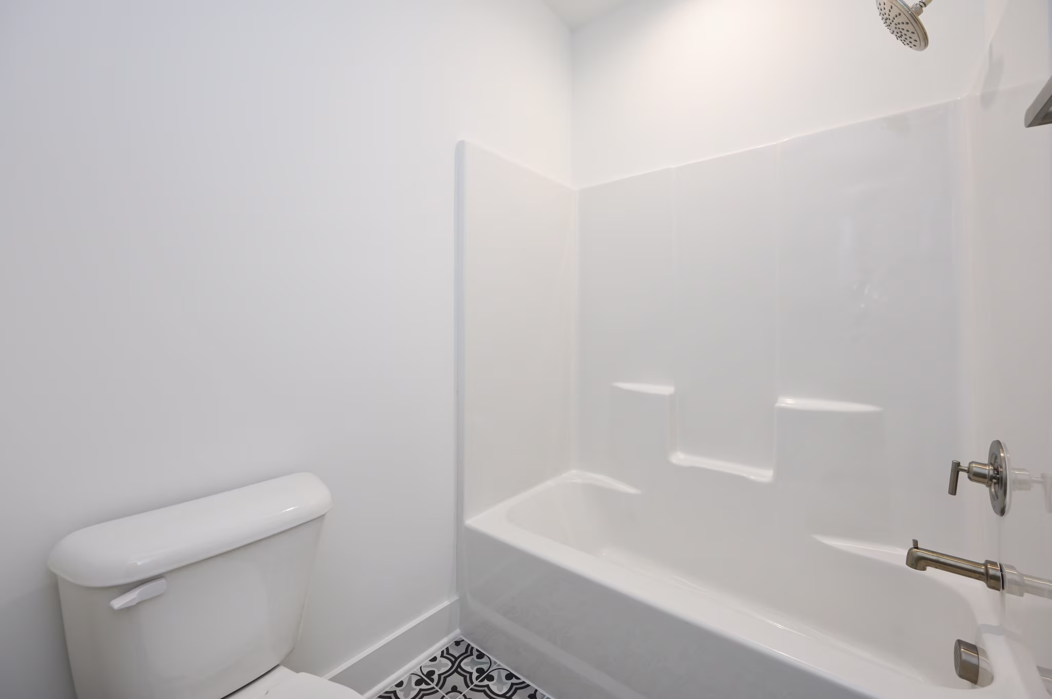 Beau - Interior Photo 7