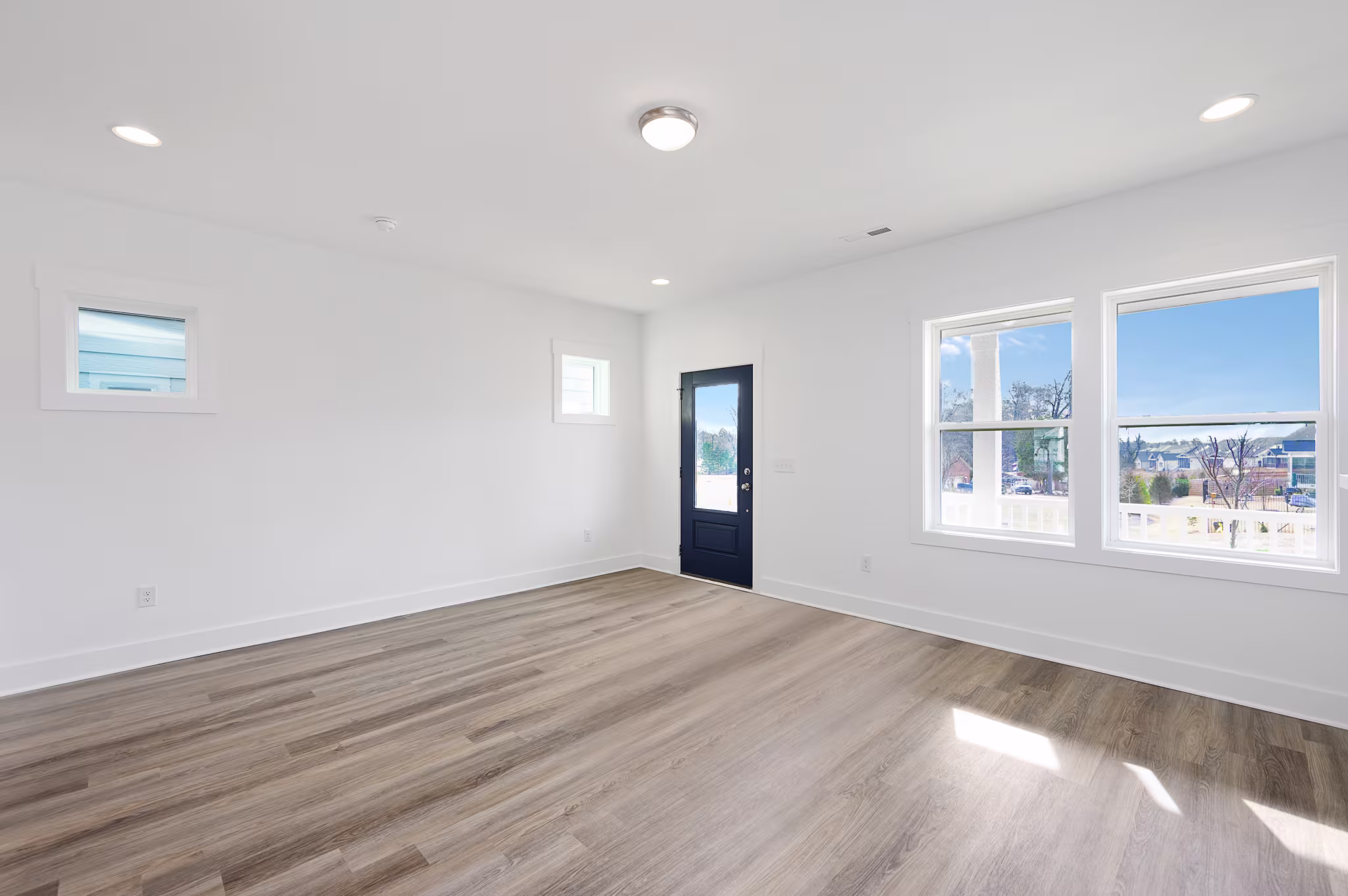 Tiebreaker - Interior Photo 5