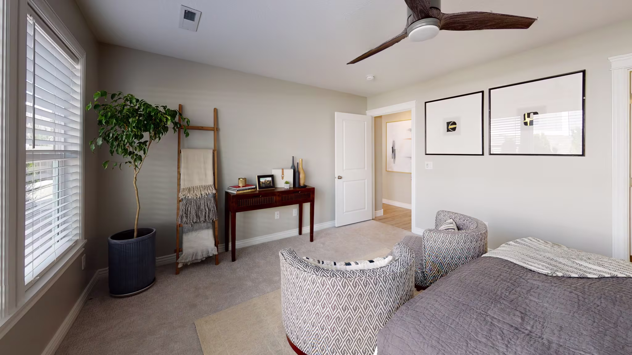 Ashmore - Interior Photo 9