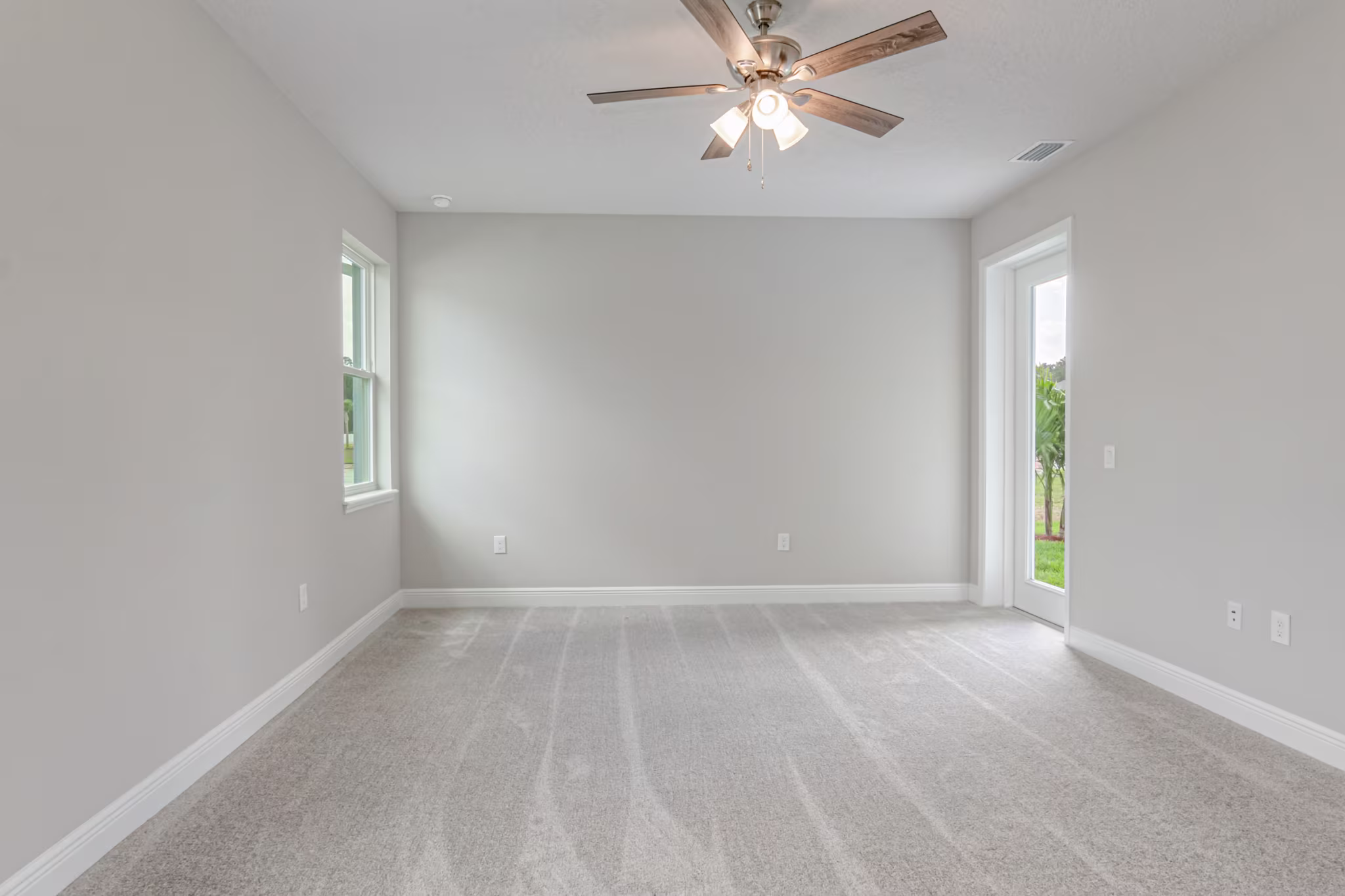 Lorraine - Interior Photo 20