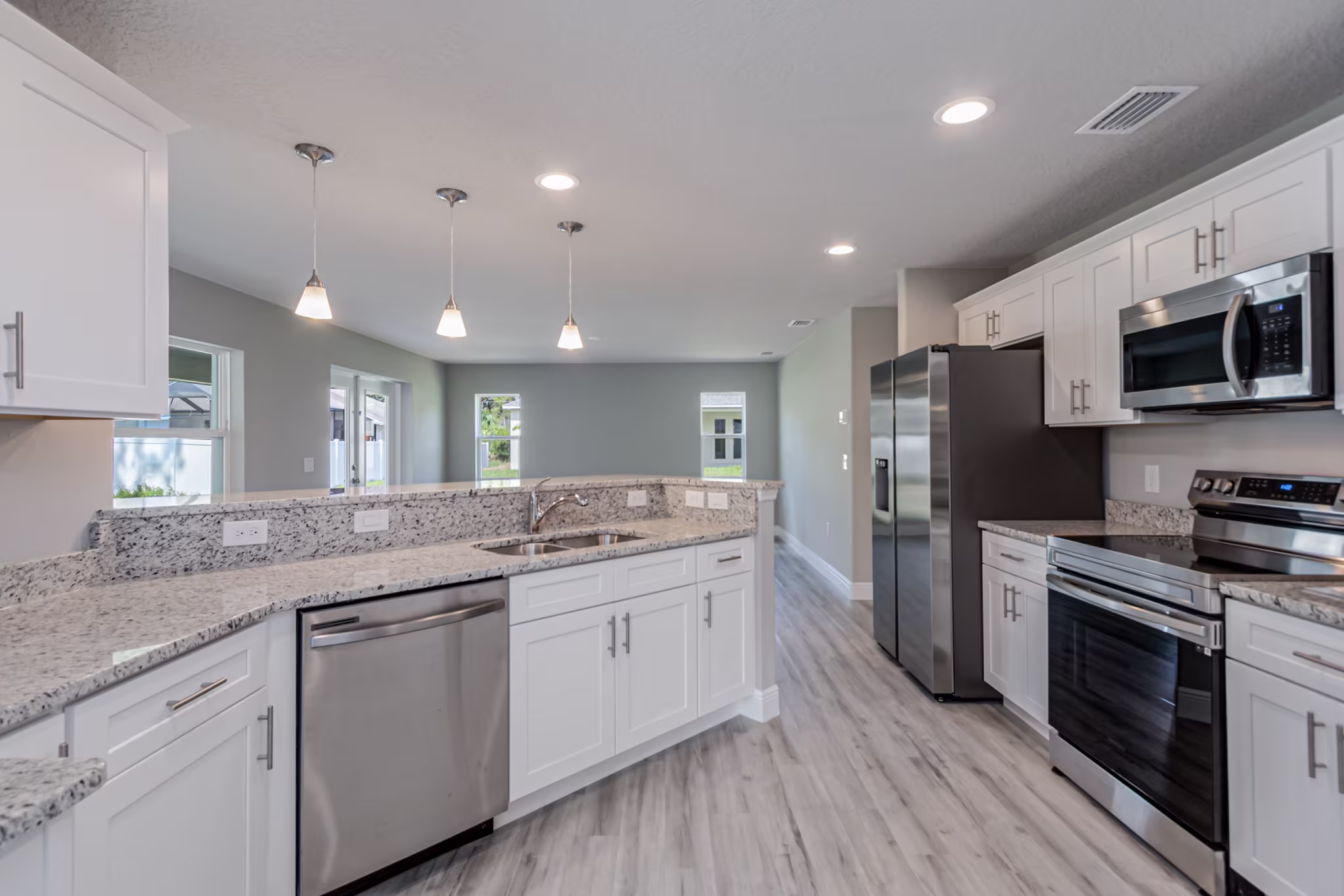 Springfield - Interior Photo 10