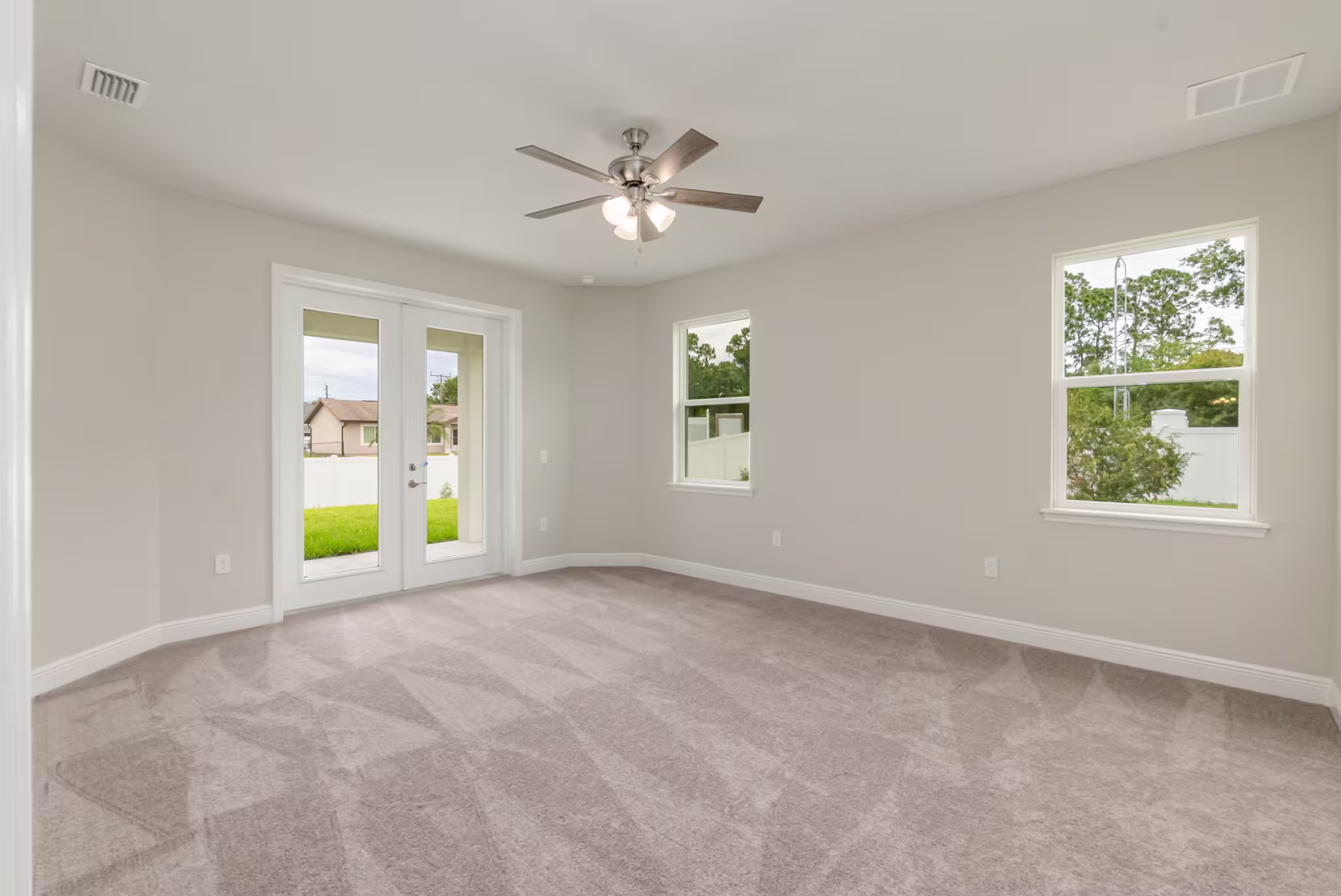 Springfield - Interior Photo 8
