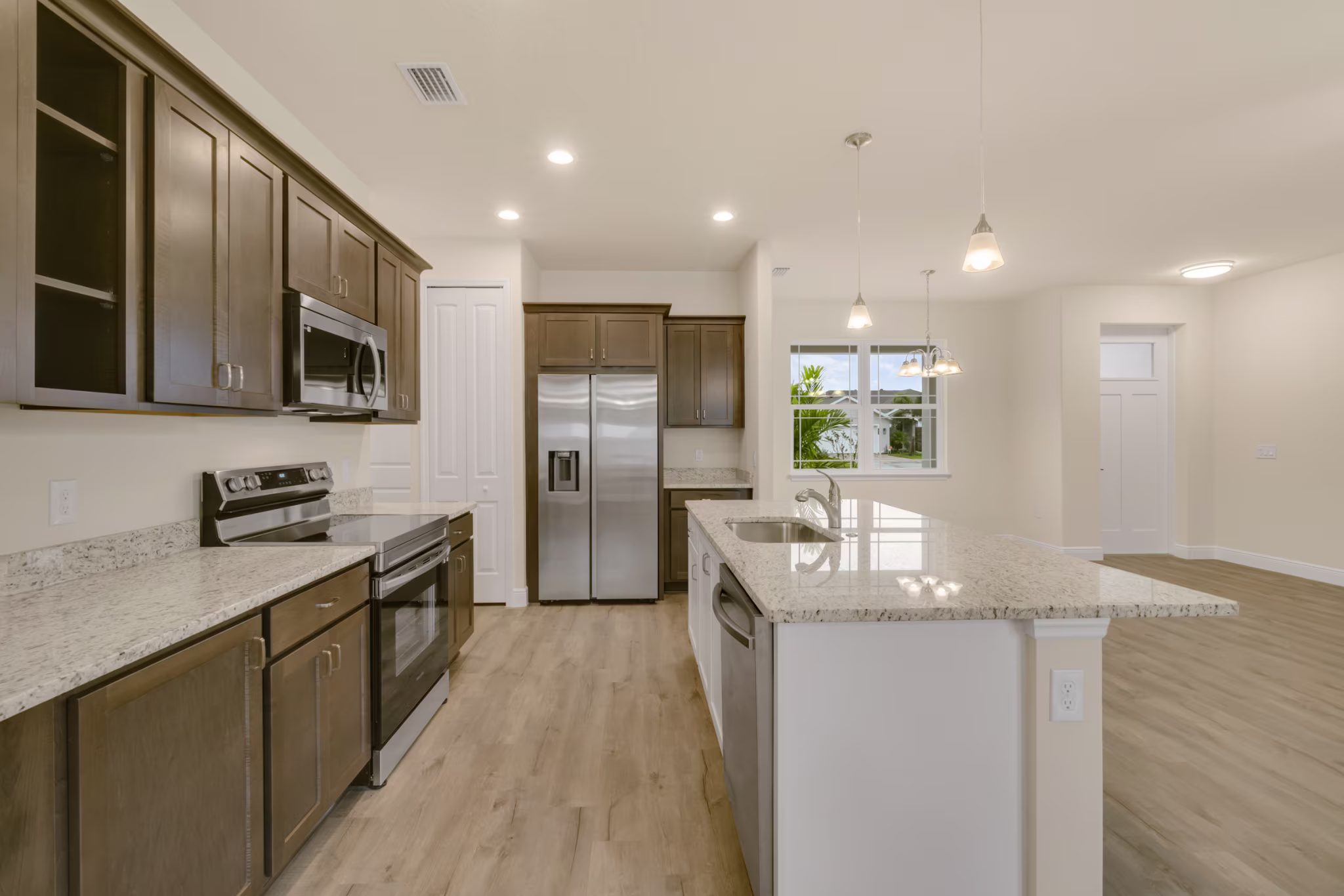 Gracie - Interior Photo 15
