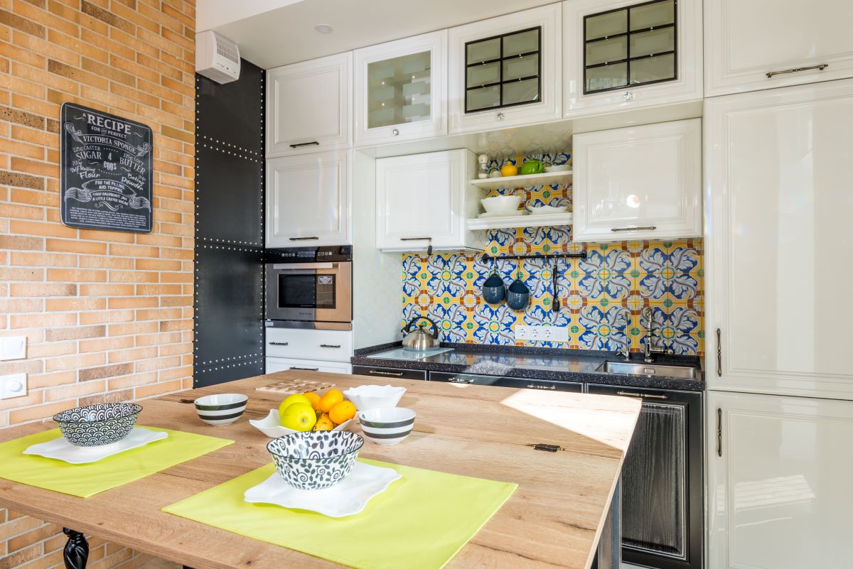 How to Organize Kitchen Cabinets: A Step-By-Step Guide