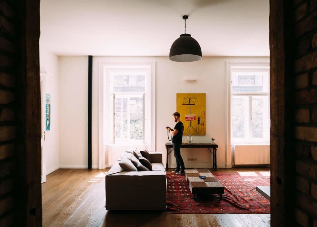 https://res.cloudinary.com/rent-blogs/images/w_1024,h_731,c_scale/f_auto,q_auto/v1678290700/apartment_feel_like_home_ag_hero/apartment_feel_like_home_ag_hero.jpg?_i=AA